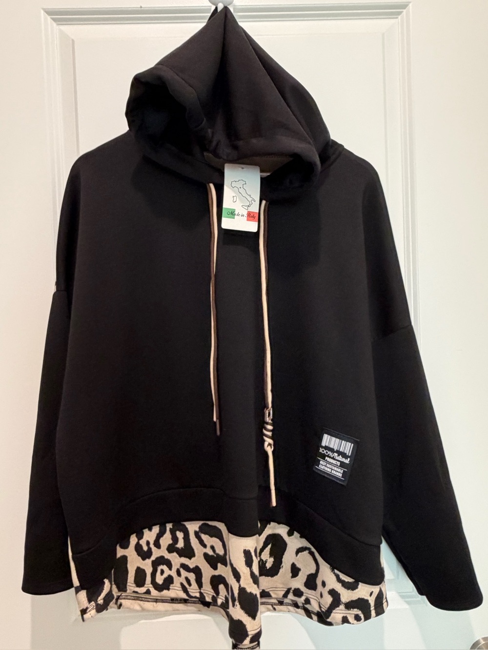 IT055 🇮🇹 Made in Italy Oversized Hooded Tunic Top – Black & Beige Animal Print –